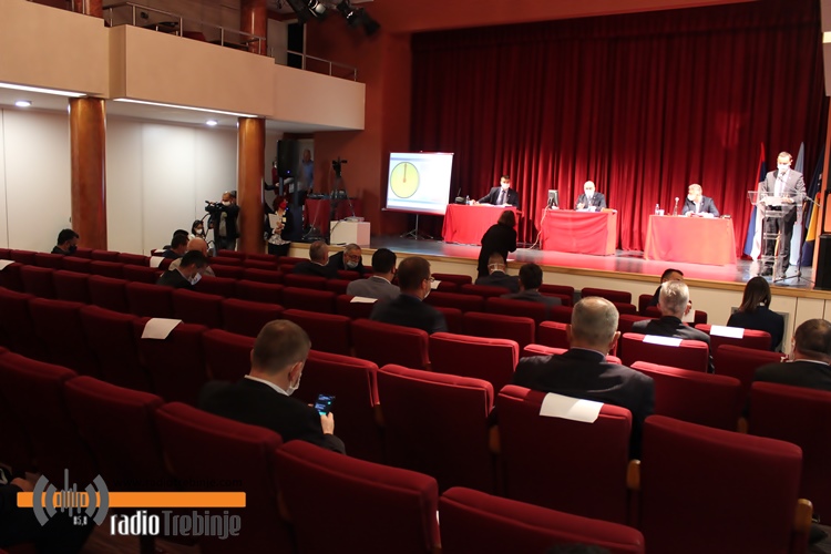 Усвојене одлуке о ДОБИТНИЦИМА ЈАВНИХ ПРИЗНАЊА, одборници подржали и отварање НОВОГ СТУДИЈСКОГ ПРОГРАМА