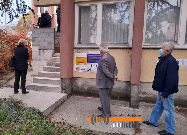 Највећа излазност до 11 часова у Гацку, најмања у Љубињу