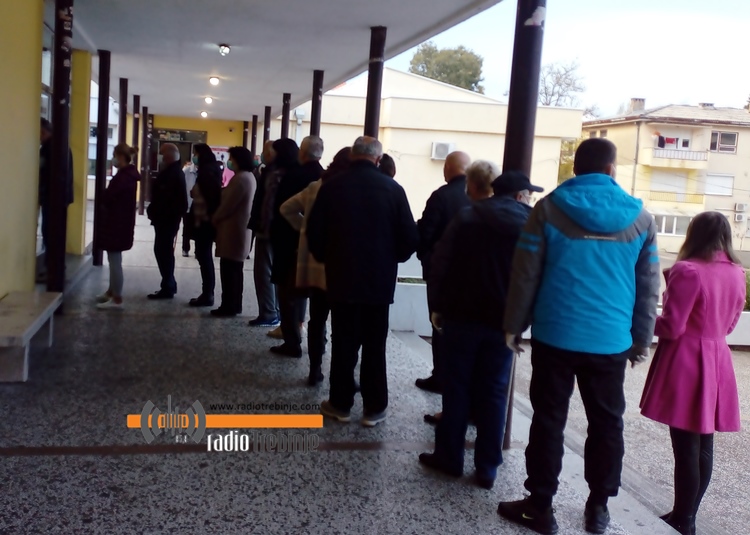 Затворена биралишта, највећа излазност у Гацку 75 одсто