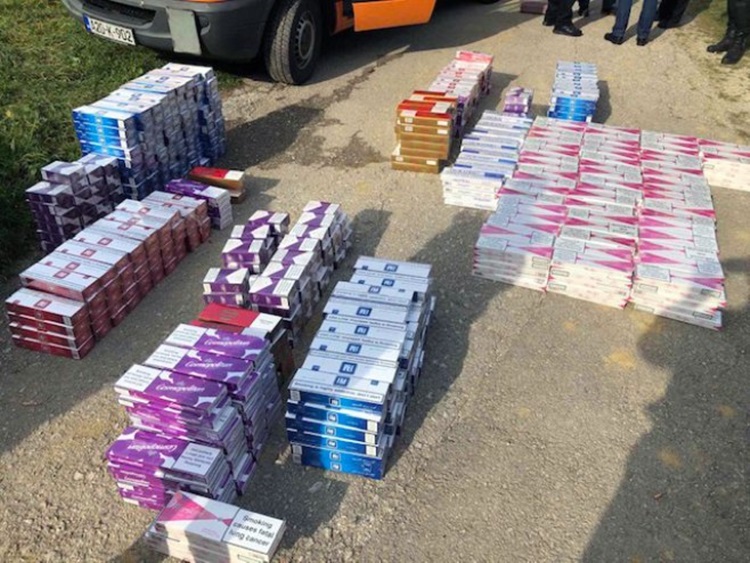 Требињац преуредио комби: Заплијењене цигарете вриједности 41.050 КМ