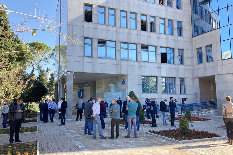 ЕРС: Синдикат тражи колективни уговор, управа увјерава да ће сва права радницима бити загарантована
