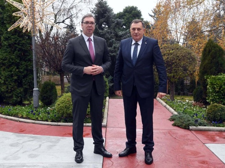 Додик-Вучић: Београд захтијева да се прекину пријетње нестанком Српске