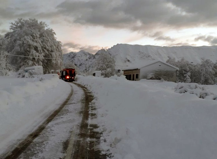 На Чемерну зимска идила - пут проходан