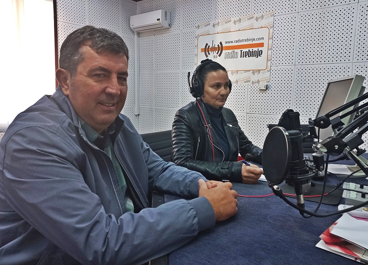 Тема јутра: Још једна лоша пчеларска сезона у Херцеговини (Аудио)