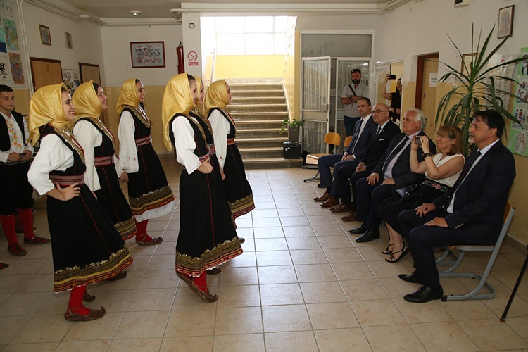 Амбасадор Бугарске у БиХ посјетио школу у Петровом Пољу која је реконструисана средствима Републике Бугарске