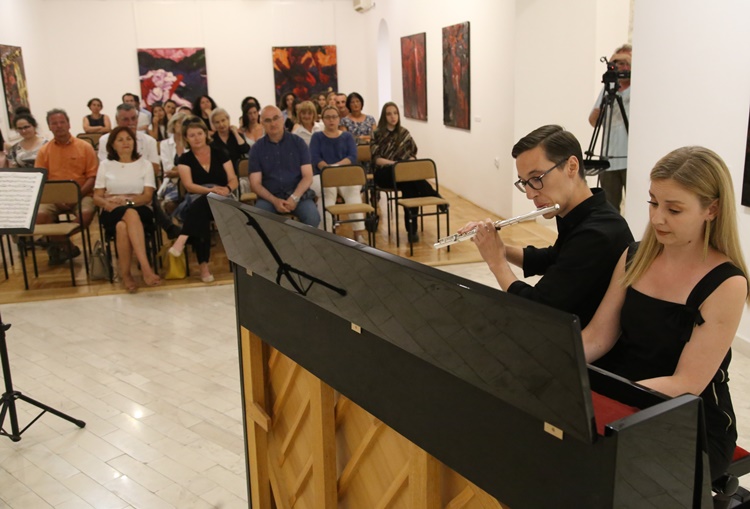 Sonja Marković i Sebastijan Bereta održali koncert za trebinjsku publiku