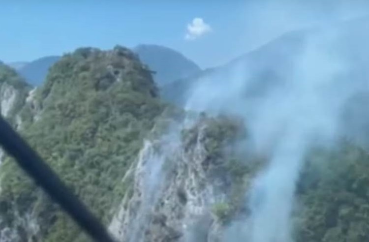 Помоћ из Требиња и Гацка у гашењу пожара у Националном парку 