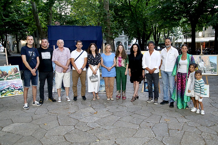 Umjetnici istočne Hercegovine predstavili radove na Trgu slobode