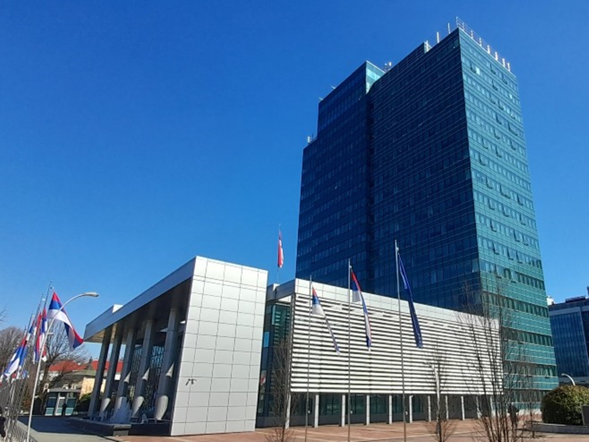 Влада Српске обезбиједила средства за збрињавање 16 породица чији су објекти оштећени у земљотресу