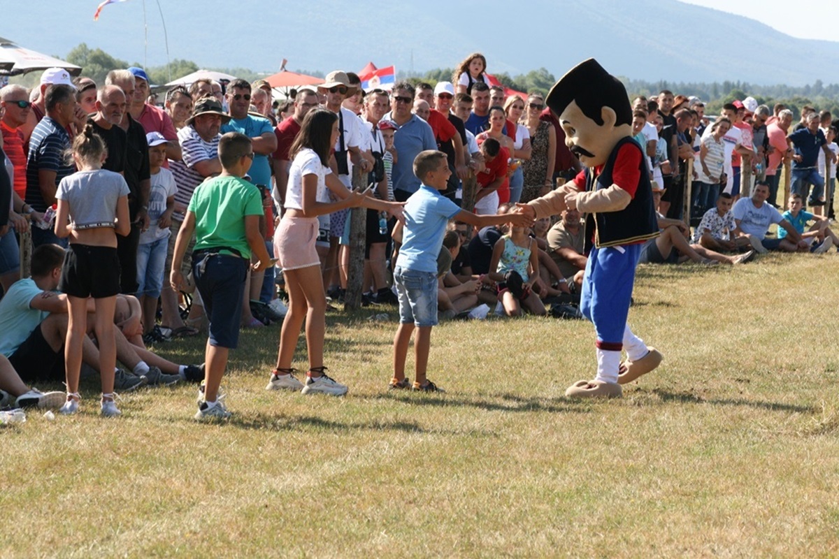 Невесиње: Од сајма и спортског риболова до свечаног отварања