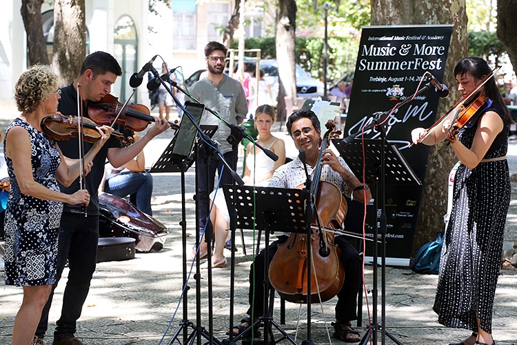 Концертом на платоу требињске пијаце почео музички фестивал „Music and More Summer Fest”
