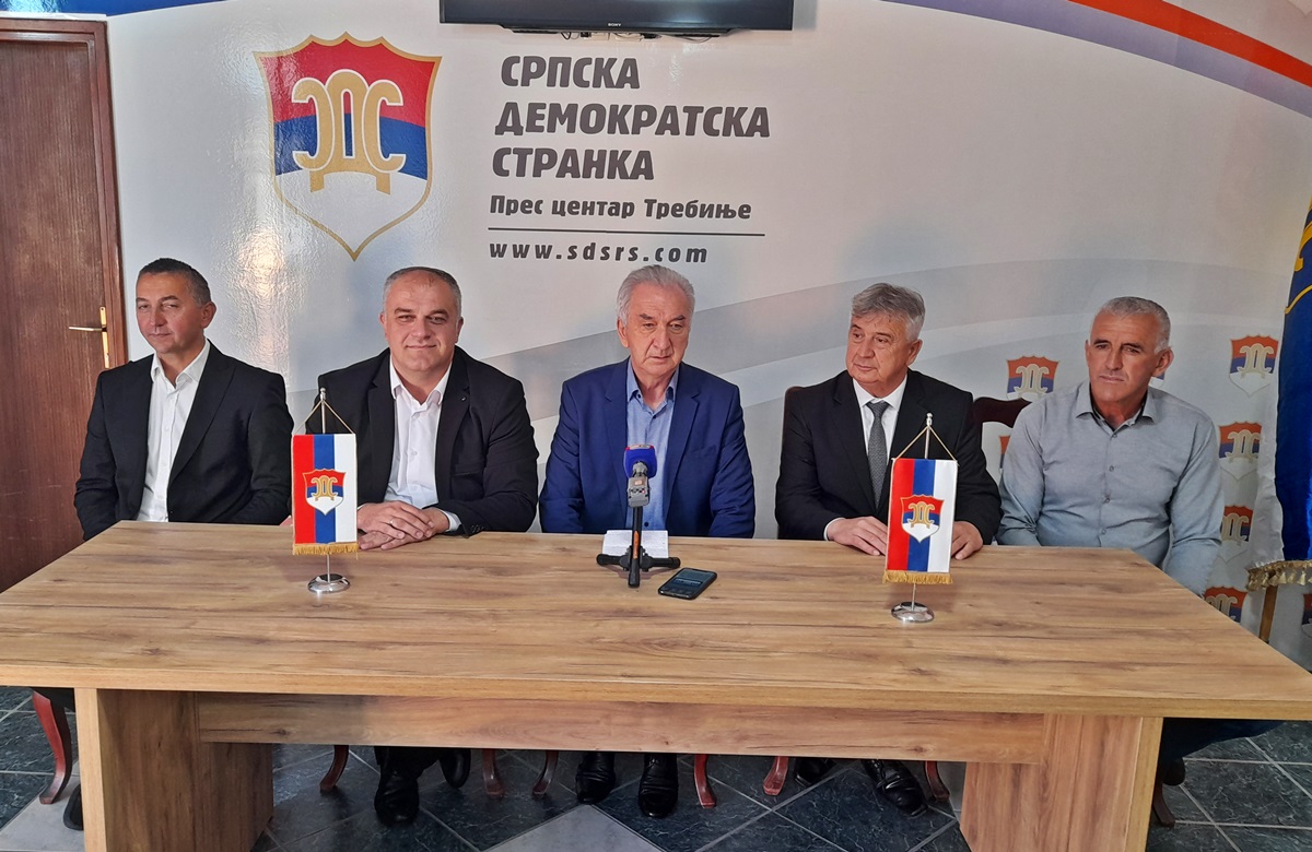 Šarović: Neophodno zakonom regulisati ravnomjeran regionalni razvoj opština u RS
