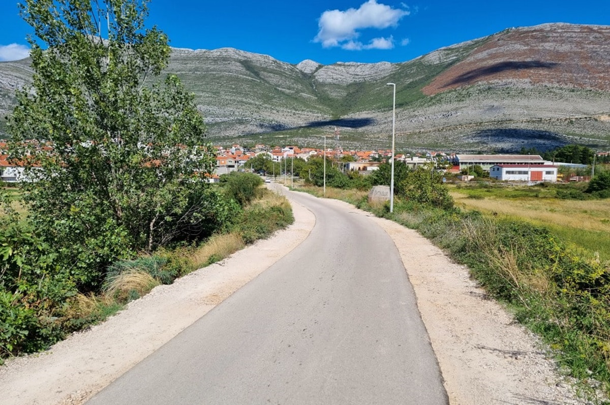 Potpuna obustava saobraćaja od Željezničkog mosta do fabričkog poligona