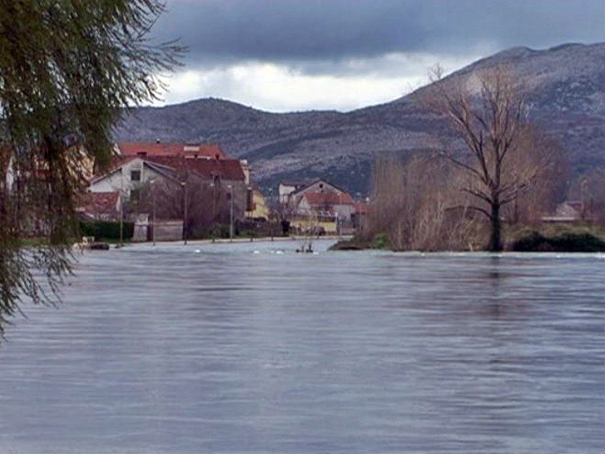 Од вечерас подизање нивоа Требишњице због испуштања воде из ХЕ