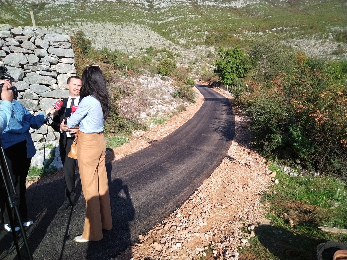 IMG_20221019_161607.jpg (616 KB)