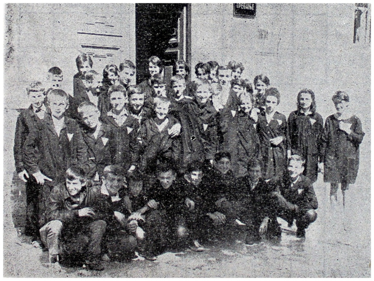 &scaron;kolske uniforme.JPG (738 KB)