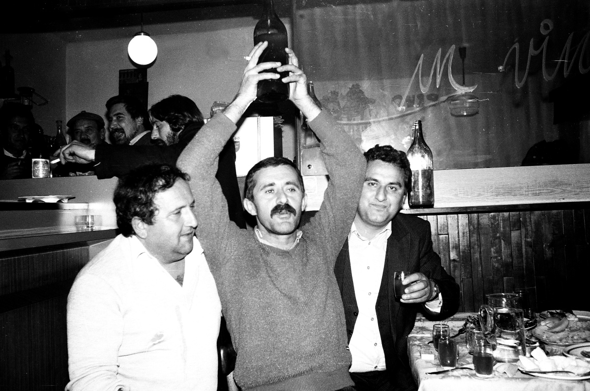 Васо Глоговац, побједник прве винске вечери са пријатељима Мимом Пиџулом и Илијом Шаренцем.JPG (396 KB)