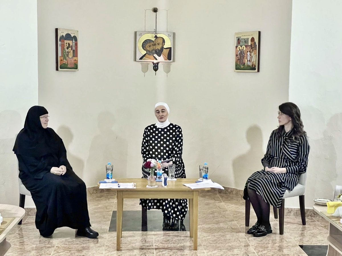 Vjera i život: Žena u izgradnji zajednice i zajednica u izgradnji žene