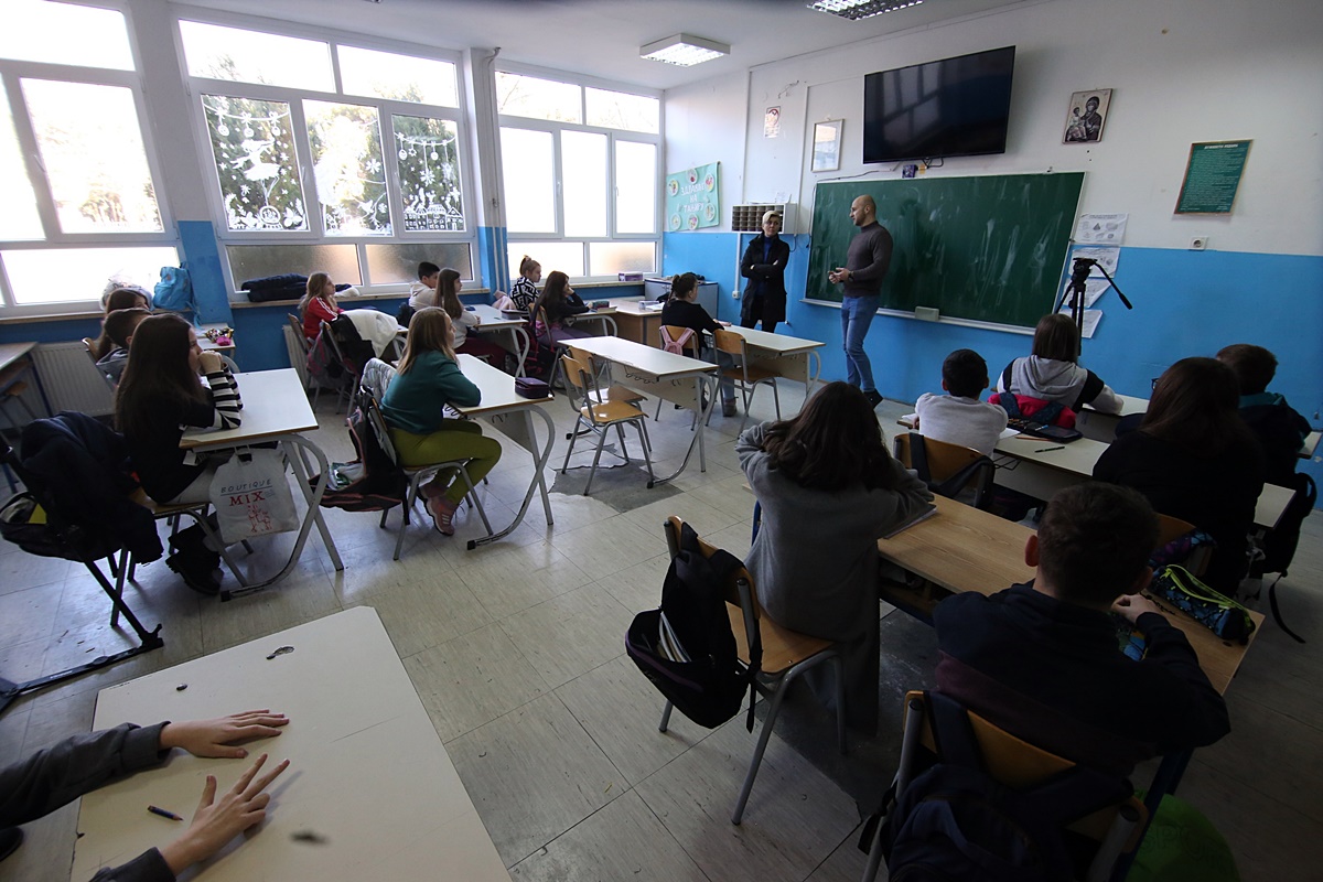 Полицијски службеници одржали предавање о опасностима на интернету