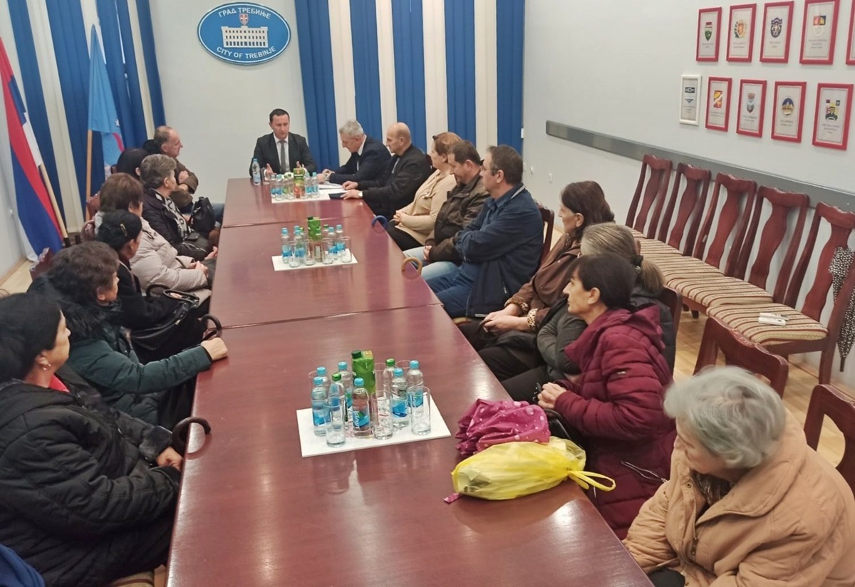 Ћурић: Град финансира адаптацију стамбених јединица породица погинулих бораца