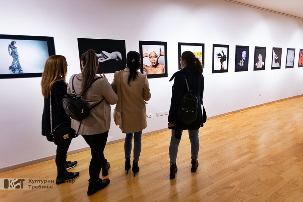 Oтворена изложба „DIGITAL DARKROOM” Луке Укропине