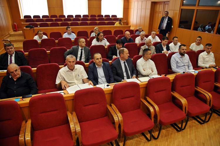 IMG_6191_resized_20220531_102249547.JPG (139 KB)