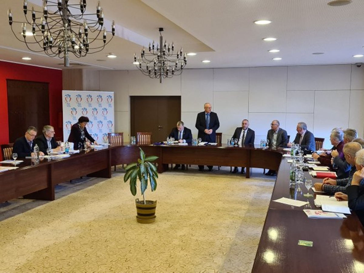 Ванредно повећање пензија у Српској до половине ове године