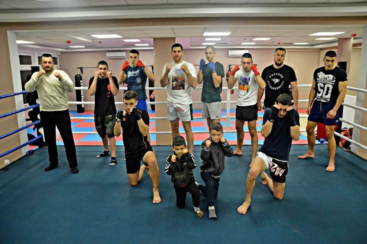 IMG-0d8a0a3610149625dc22df5afd489565-V.jpg (259 KB)