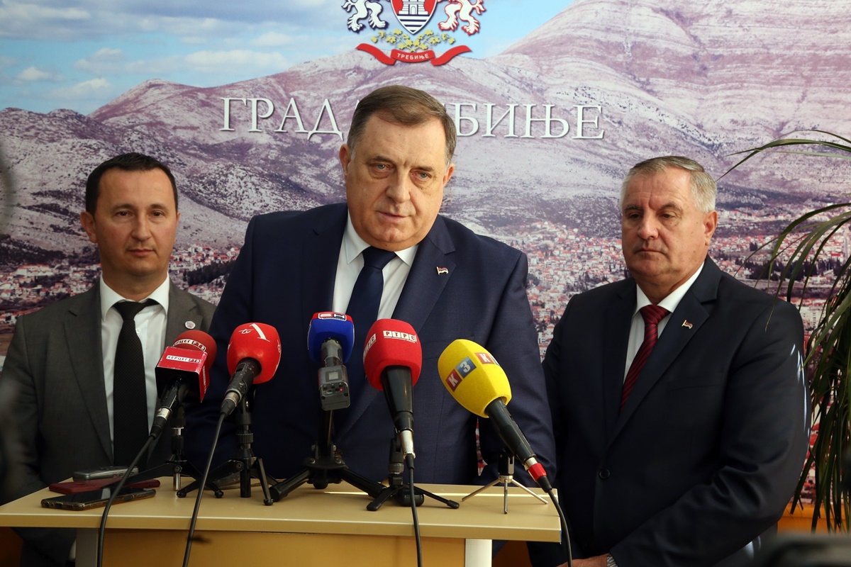 Додик: Изградња аеродрома и брзе цесте - будућност Требиња и регије