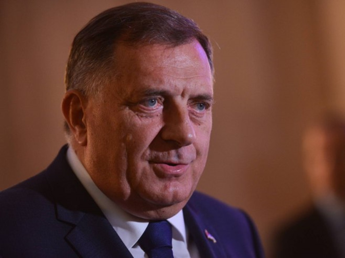 Додик: Најава надлијетања америчких авиона провокација и застрашивање