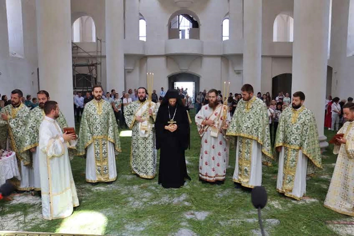 Саборна црква Свете Тројице у Мостару прославила крсну славу