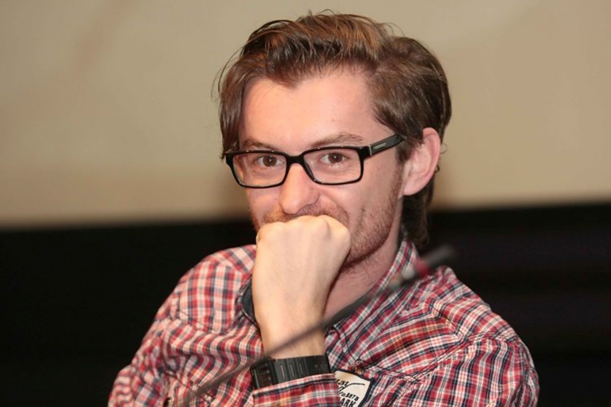 моамер касумовић.jpg (189 KB)