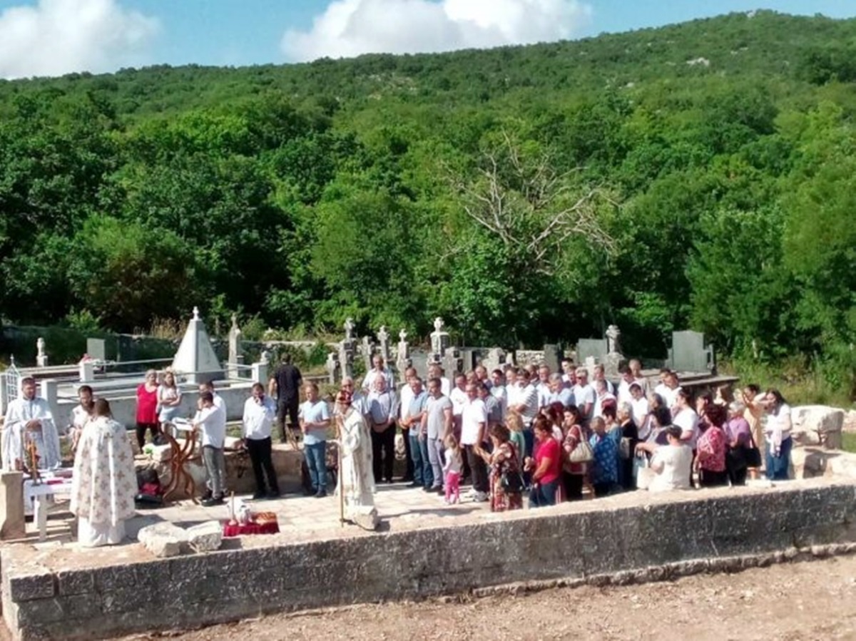 У Горњем Храсну служена литургија на темељима цркве Светог Јована