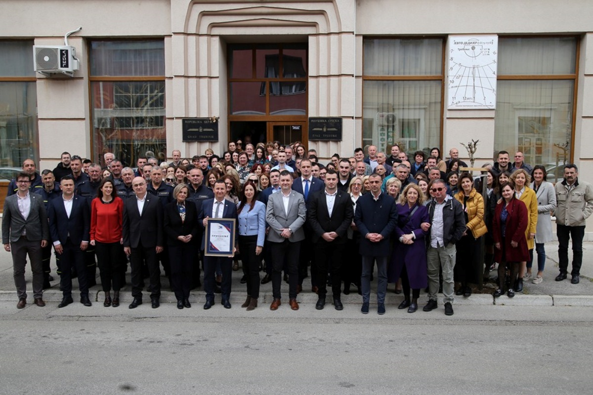 BFC sertifikat - potvrda kvalitetnog rada lokalne samouprave na stvaranju pozitivne slike o Trebinju u očima potencijelnih investitora.jpg (333 KB)