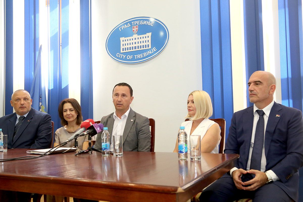 Trebinje u Cacku.jpg (676 KB)