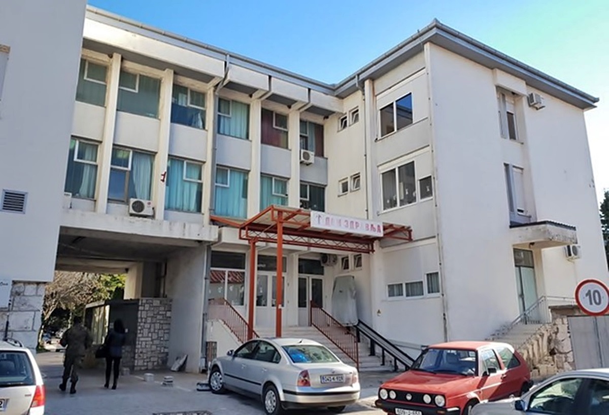 Више пацијената са цријевним вирусним болестима