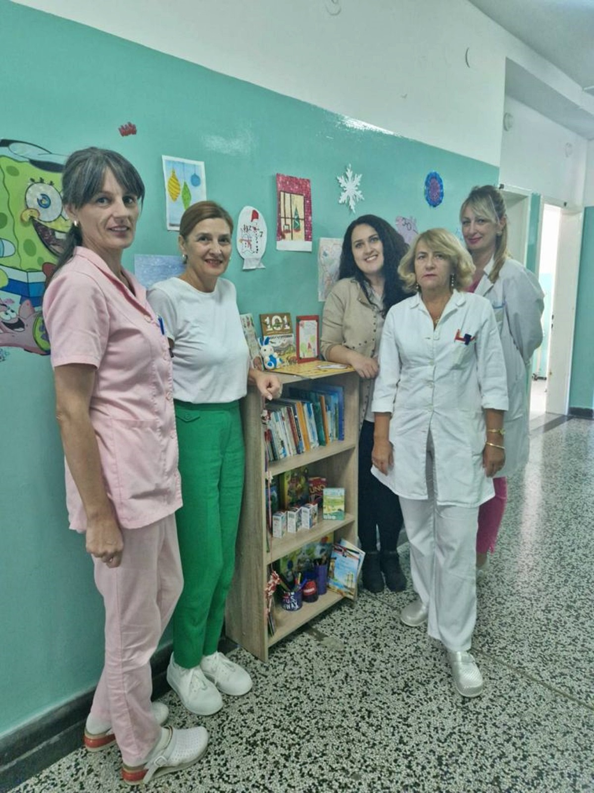 Требињска библиотека Одјељењу за педијатрију уручила пригодне поклоне