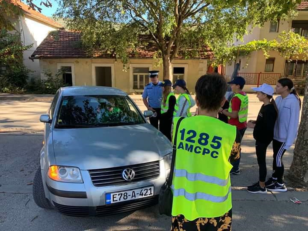 У Љубињу и Берковићима формиране школске саобраћајне патроле