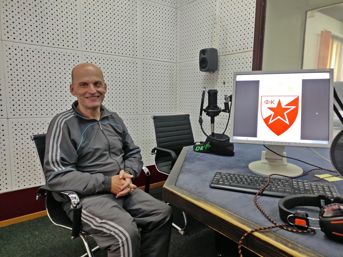 Тема јутра: Блажо Шупљеглав хумором савладава све животне препреке (АУДИО)