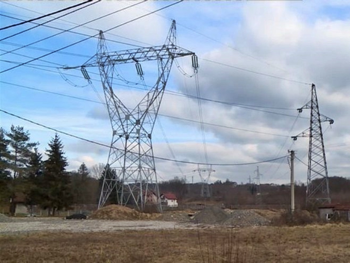 Више херцеговачких села без струје, на путевима одрони
