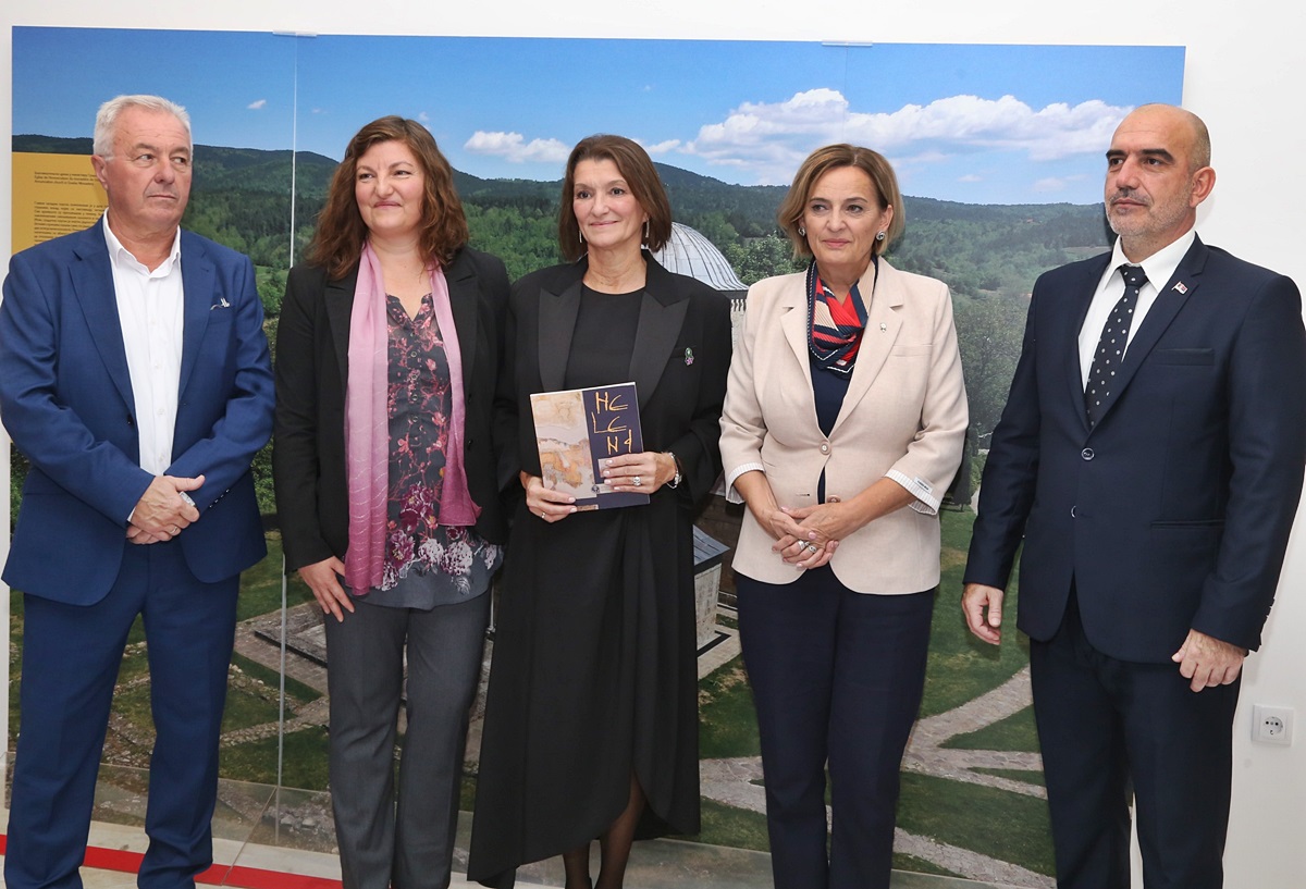 IMG_20231104_191843_resized_20231104_071914853.jpg (261 KB)