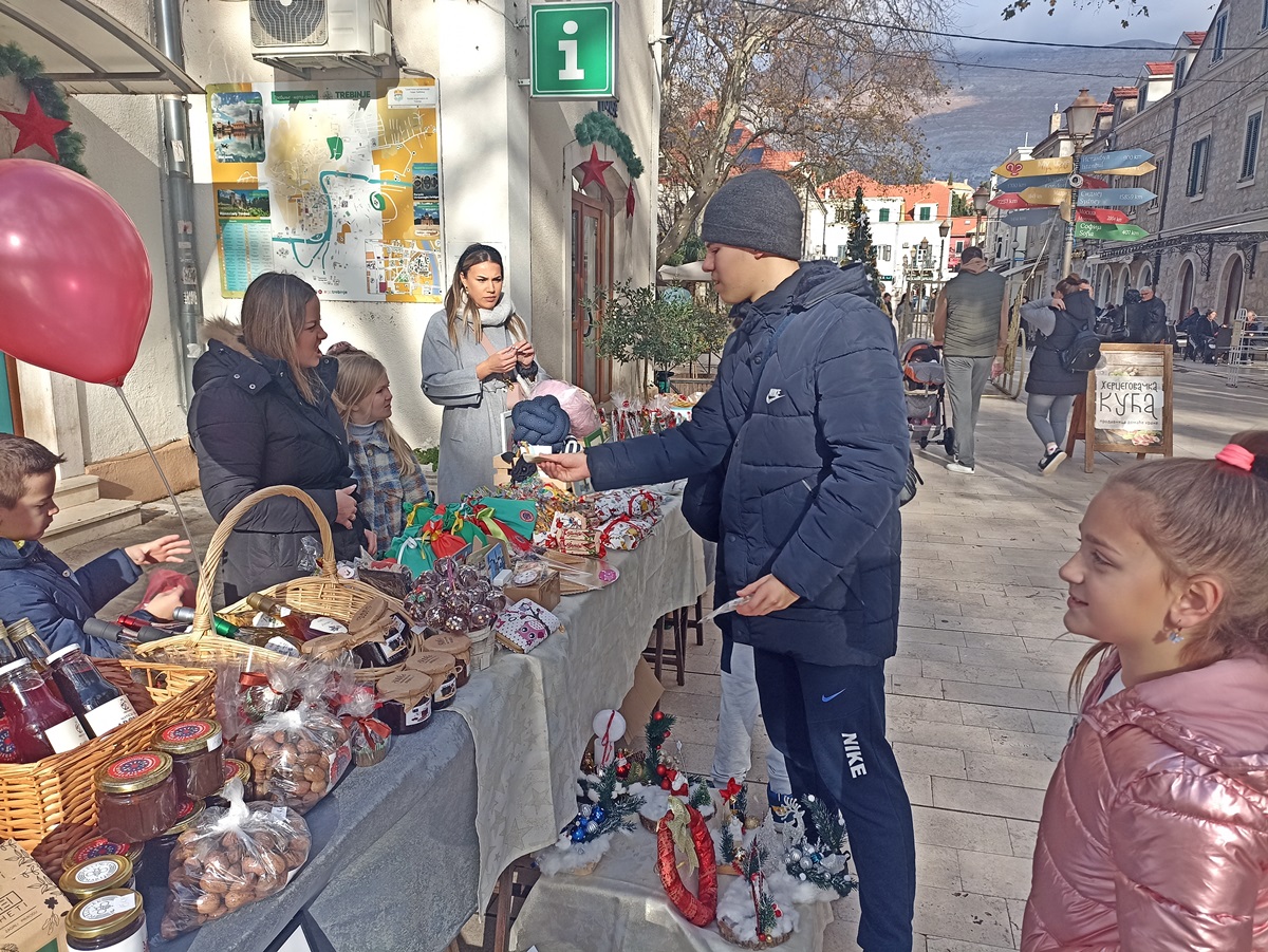 IMG_20231223_104235.jpg (542 KB)