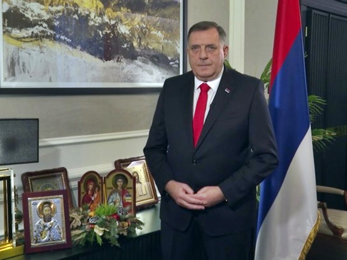 Додик: Нека свака породица буде жива, здрава, успјешна и срећна (ВИДЕО)