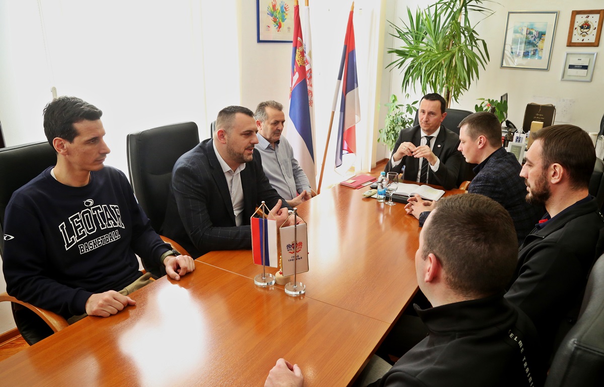 Пријем код градоначелника поводом финала Купа РС у кошарци: Нека побиједи бољи тим