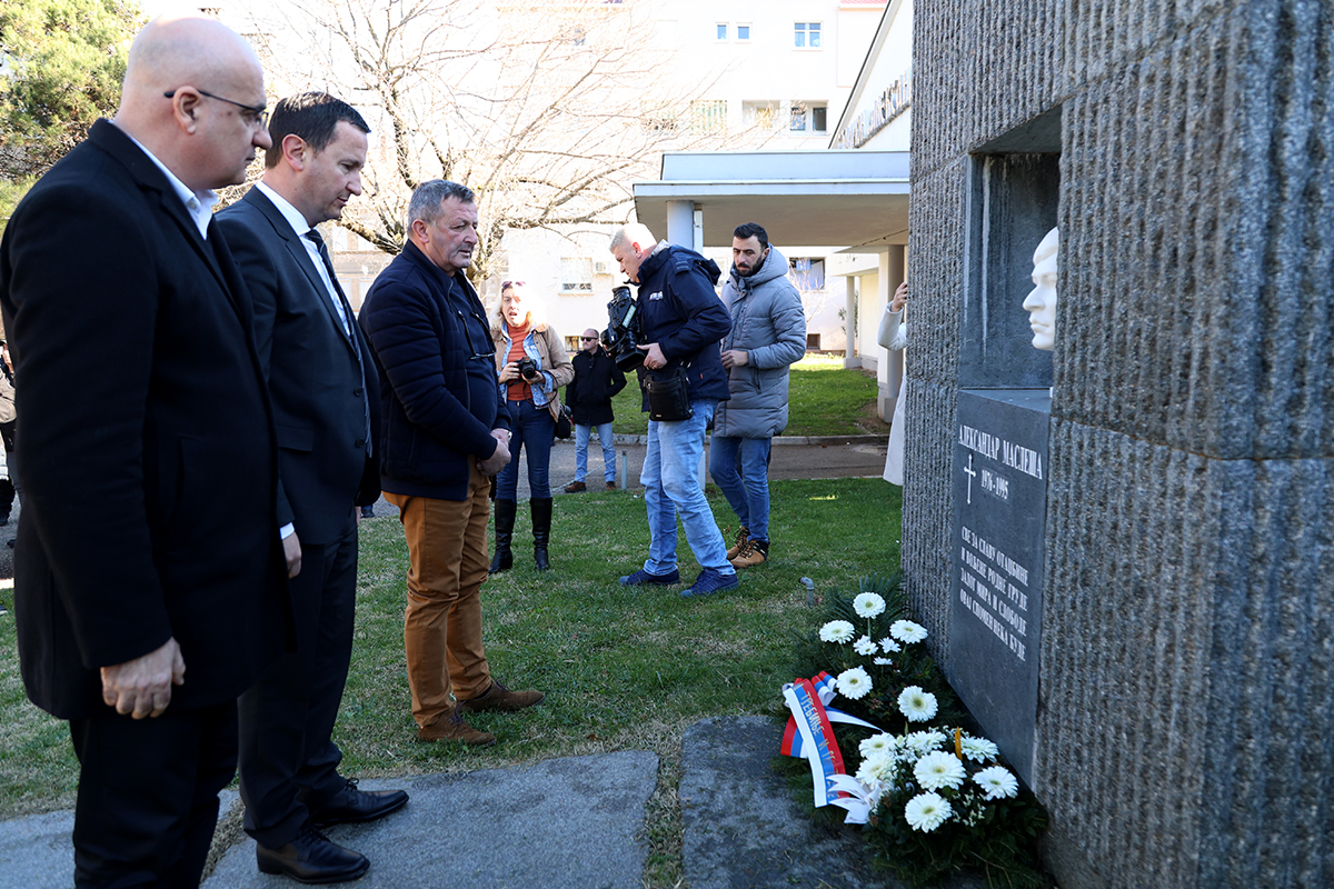 Maslesa 2.jpg (1022 KB)