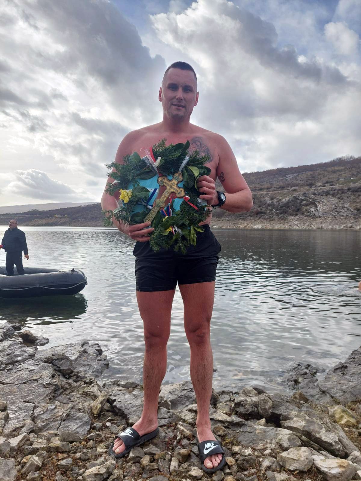 Немања Леро- Први до Часног крста