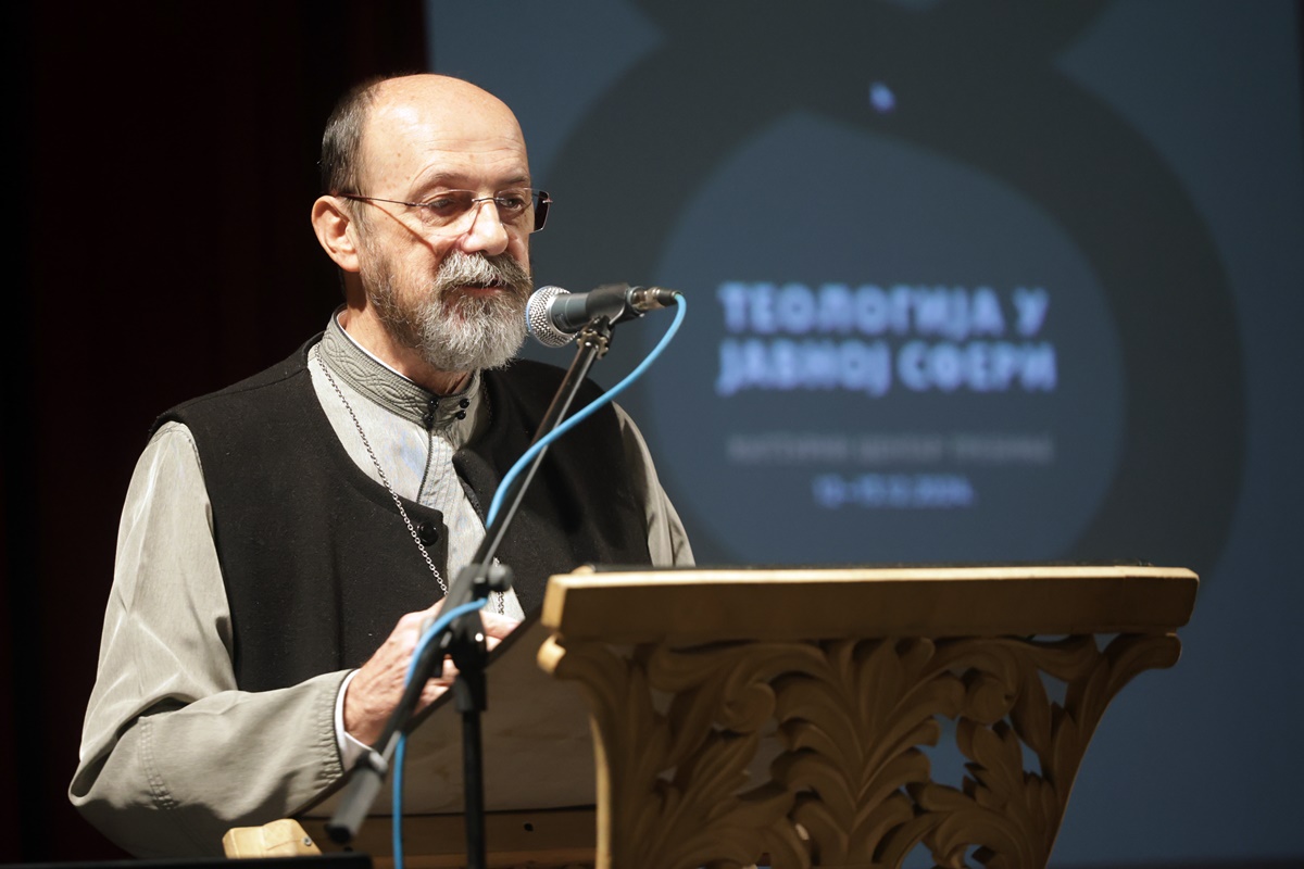 J32A6298.JPG (209 KB)