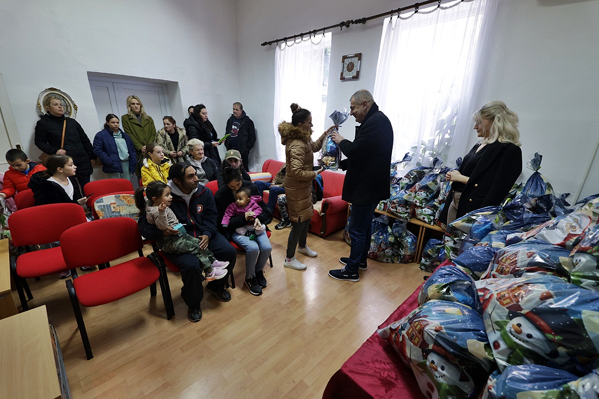 Paketici CSR TB.jpg (351 KB)