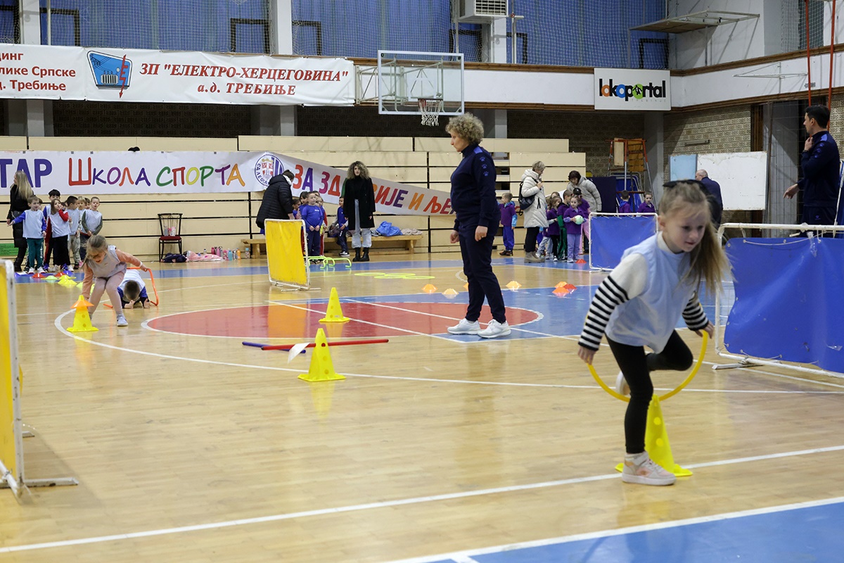 Skola sporta 3.jpg (369 KB)