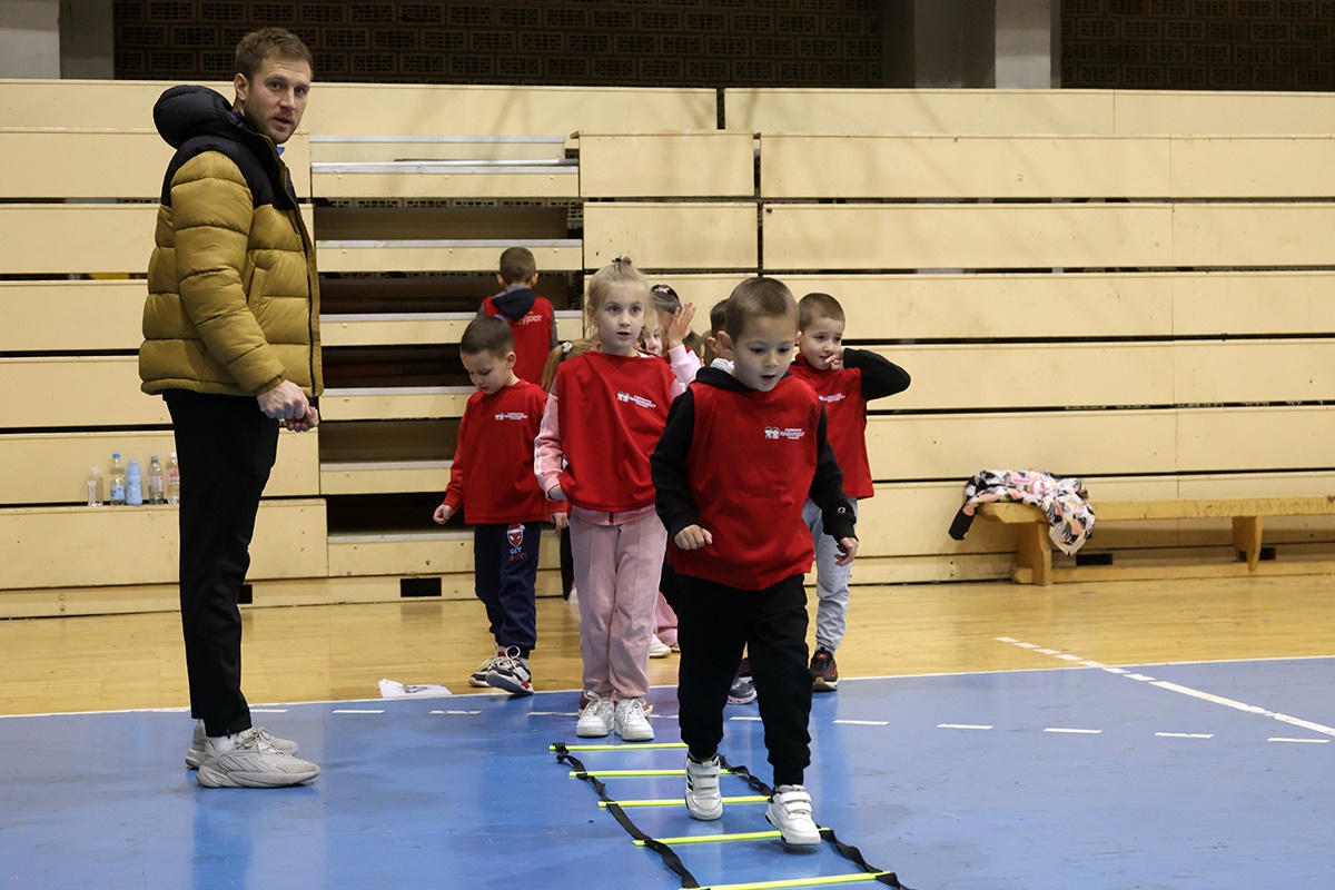 Skola sporta 6.jpg (296 KB)